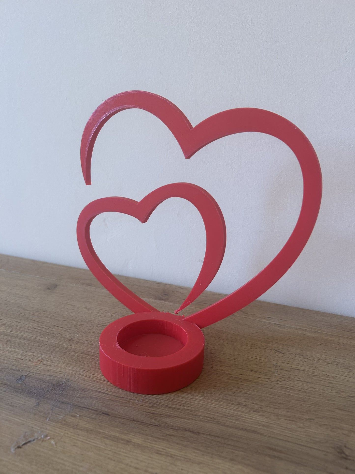 Vista laterale del portacandela a cuori in PLA stampato in 3D, decorazione per casa e San Valentino