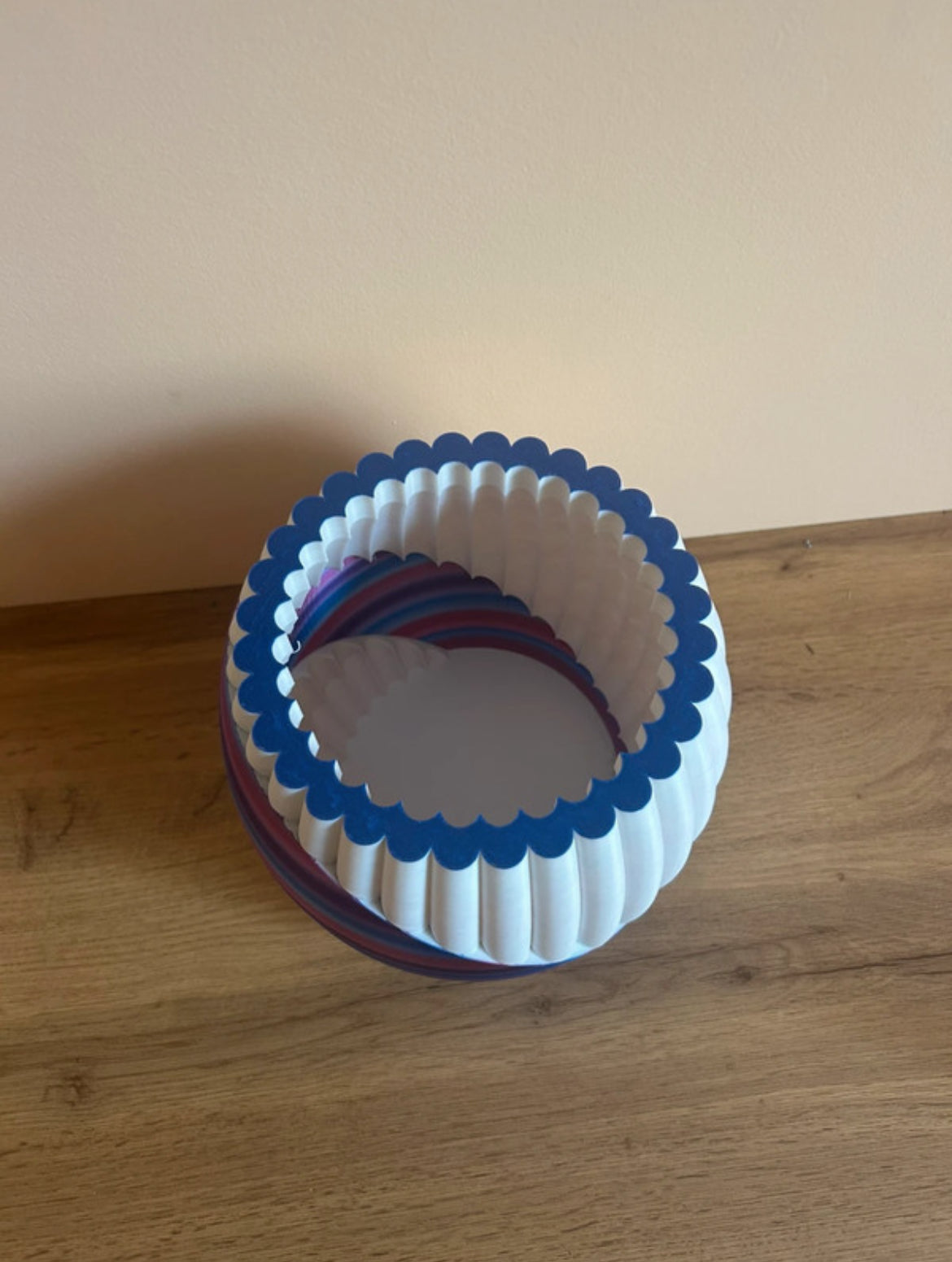 Dettaglio dall’alto dell’apertura del Vaso Orientale III stampato in 3D in PLA.