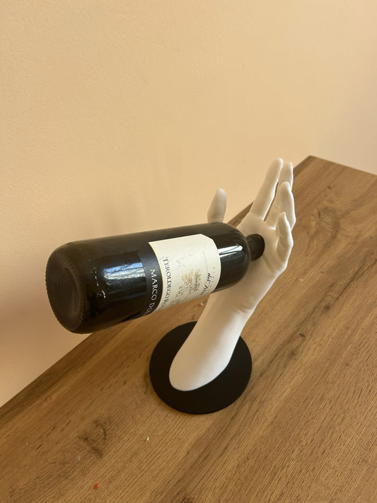 Porta bottiglie a forma di mano stampato in 3D in PLA