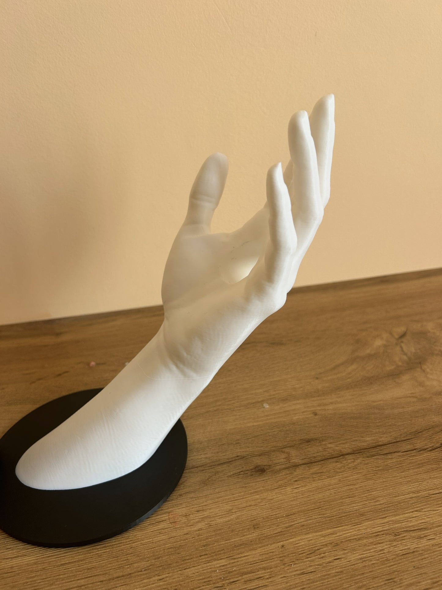 Porta bottiglie a forma di mano design originale stampato in 3D in PETG