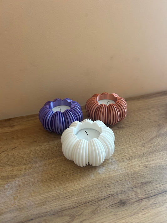 Portacandela floreale stampato in 3D in PLA colorato per luci LED
