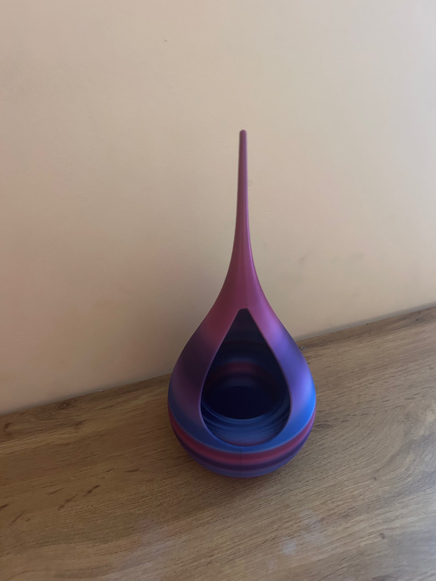 Portacandela a forma di goccia stampata 3d ecologica, design moderno