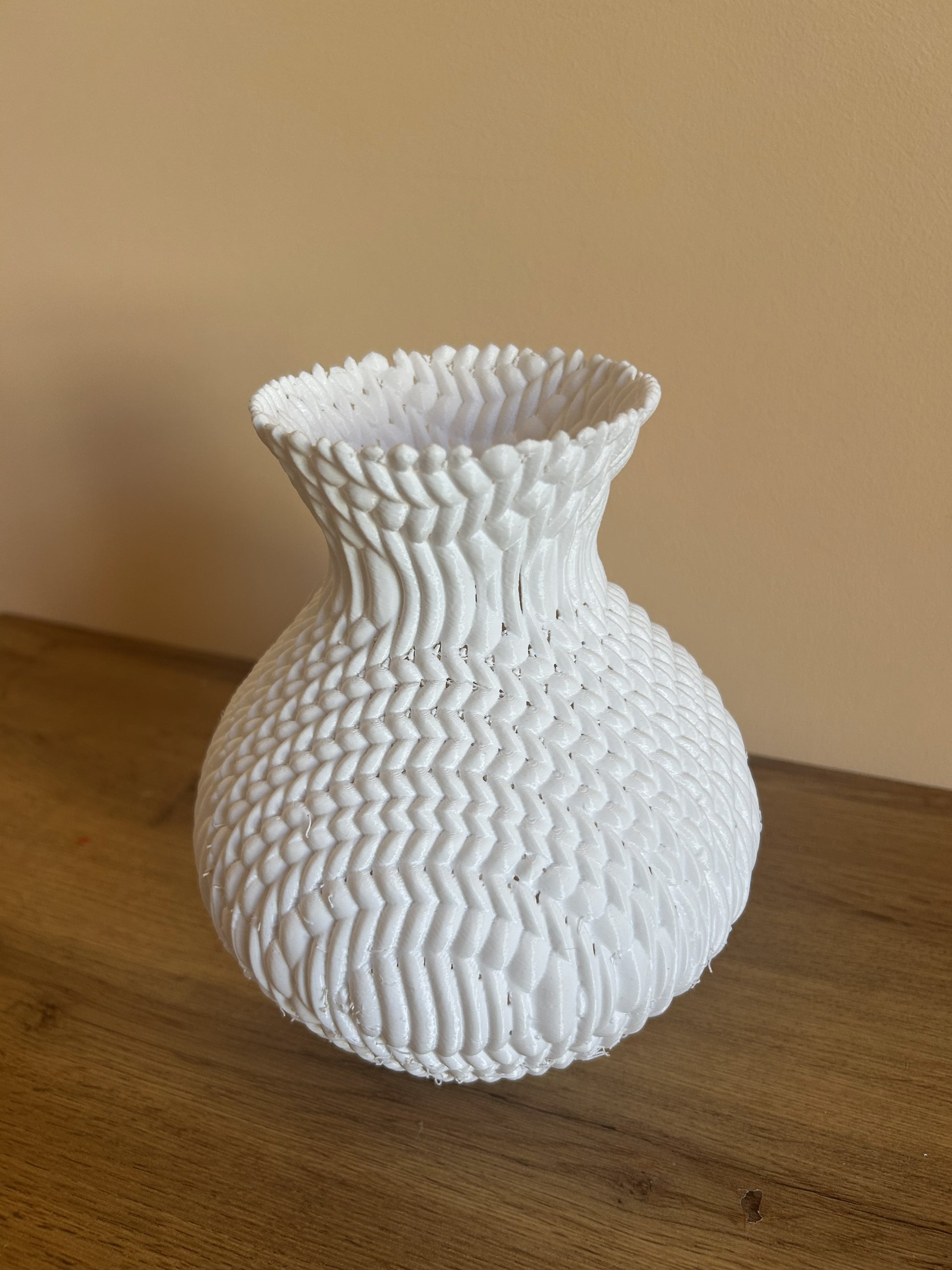 Dettaglio texture organica del Vaso Campagnolo stampato in 3D in PLA