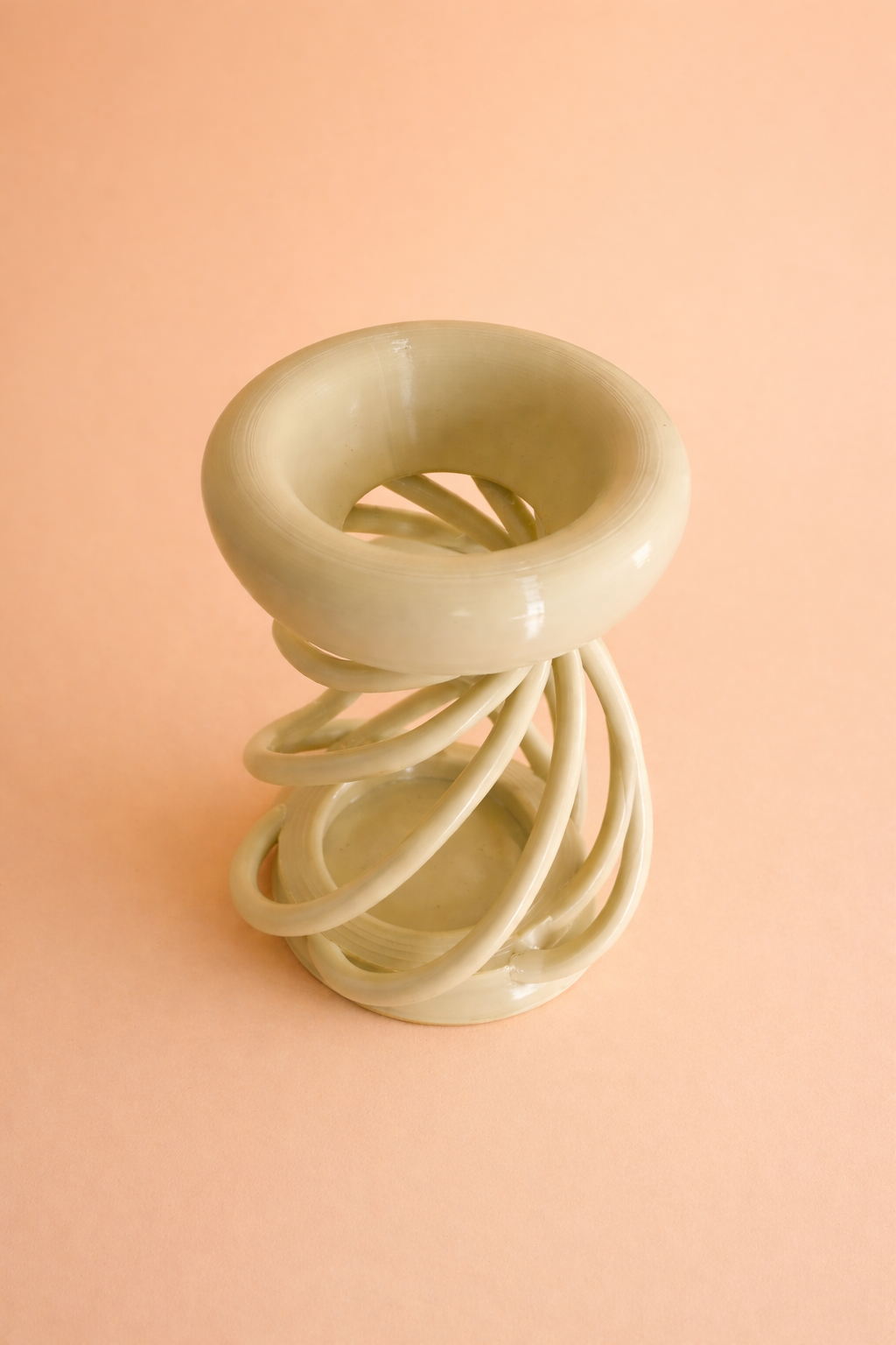 Dettaglio struttura intrecciata vaso moderno design contemporaneo