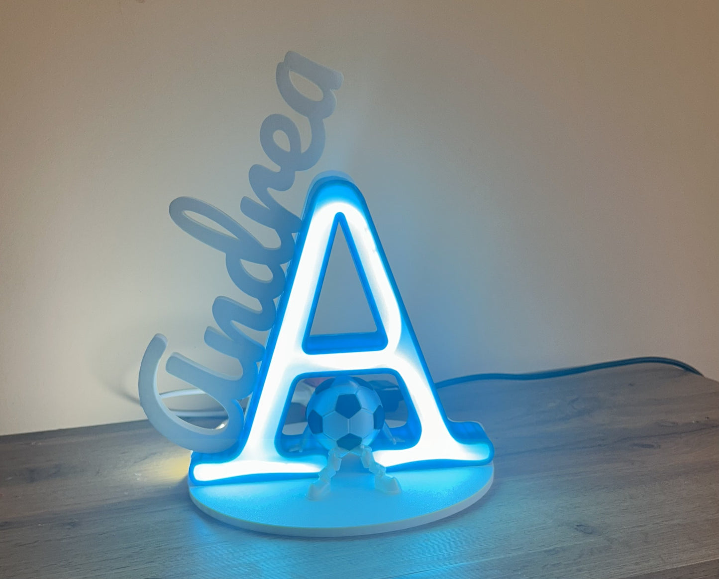 Lampada LED Andrea accesa con luce decorativa vista frontale