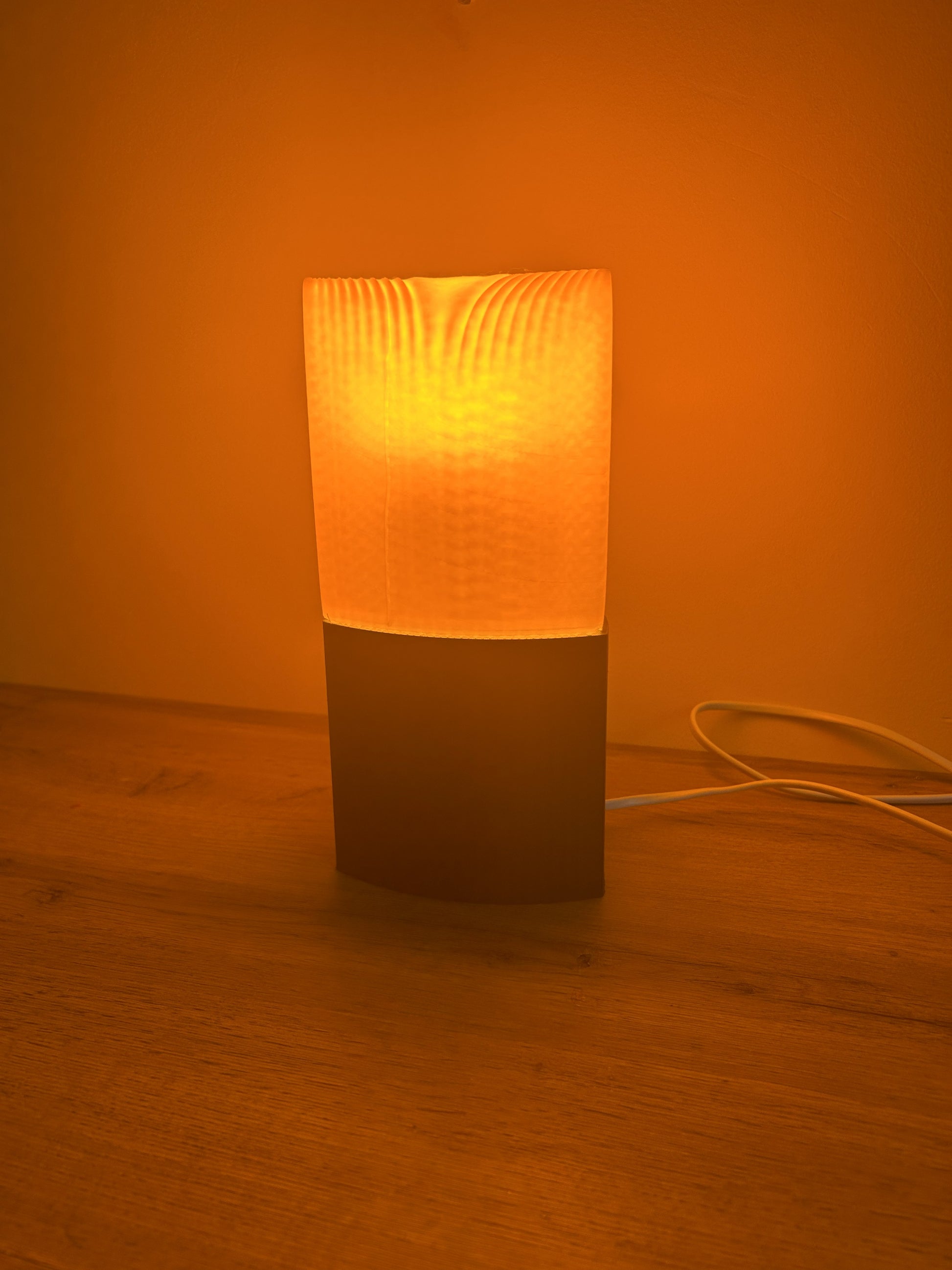 Lampada da tavolo Lago Pogradec in PLA stampata in 3D