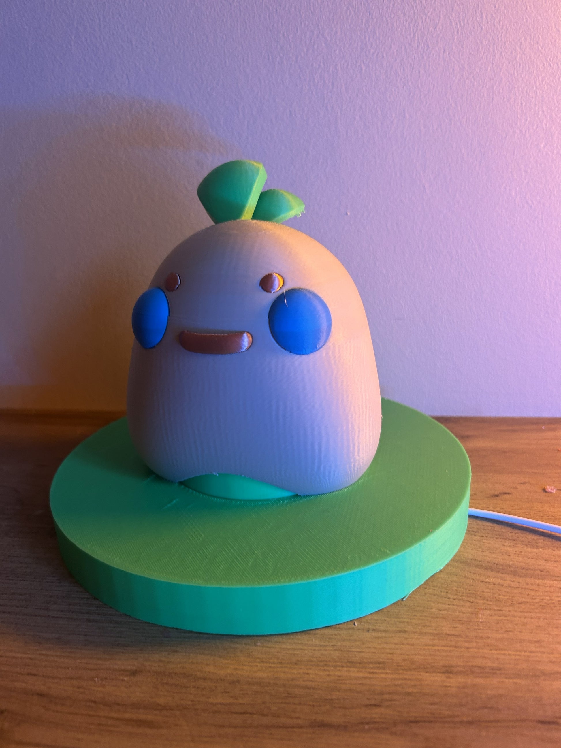 Lampada Patatina Gioiosa stampata in 3D in PLA vista frontale