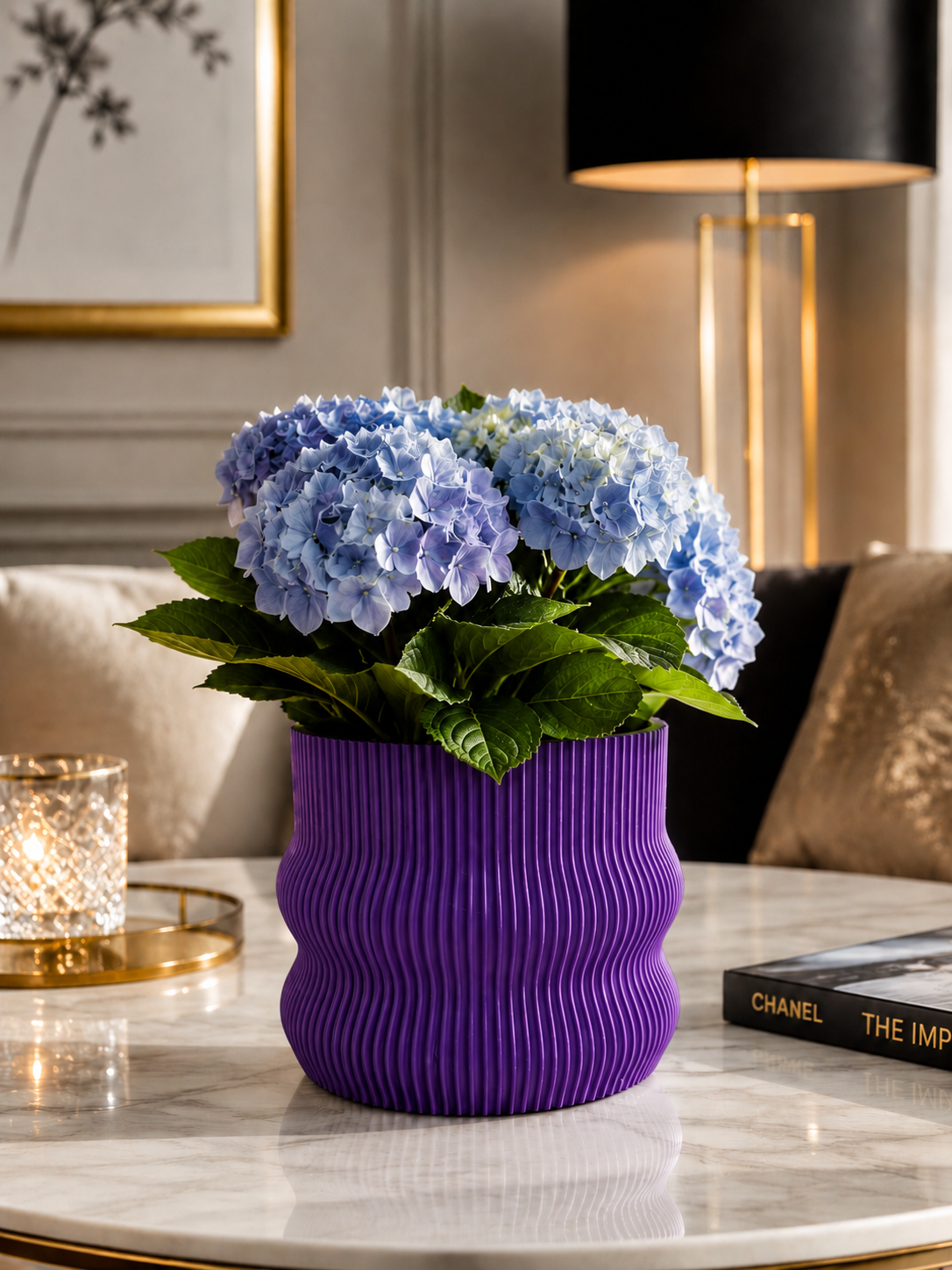 Elegant purple 3D printed planter crafted from premium PETG with a contemporary ribbed design. Decorative indoor plant pot featuring stunning blue hydrangeas, perfect for luxury home décor, modern living rooms, Scandinavian interiors, office styling, designer spaces, minimalist home decoration and premium interior design. Expertly designed and proudly made in Italy.