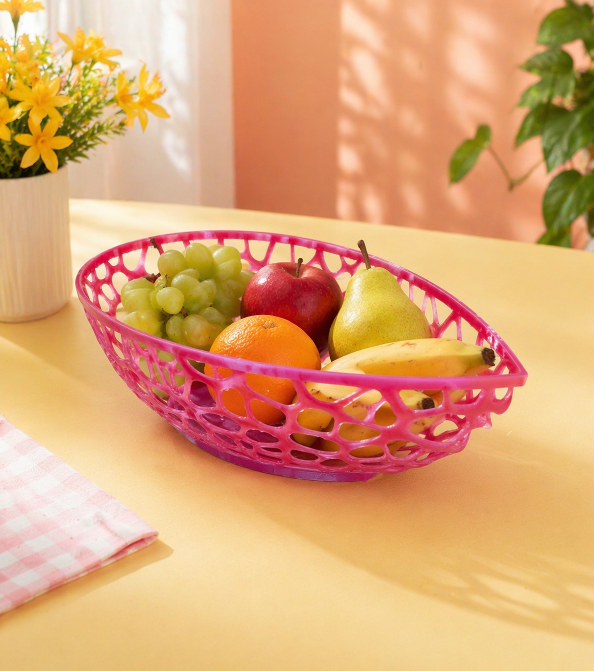 Porta frutta moderno Voronoi con arance uva e mela