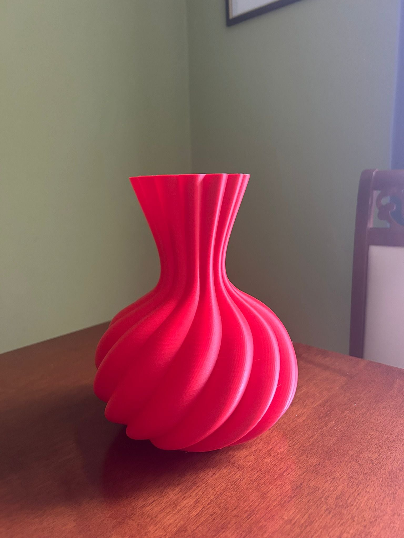 Vaso Non Dormo moderno in PLA stampato in 3D vista frontale