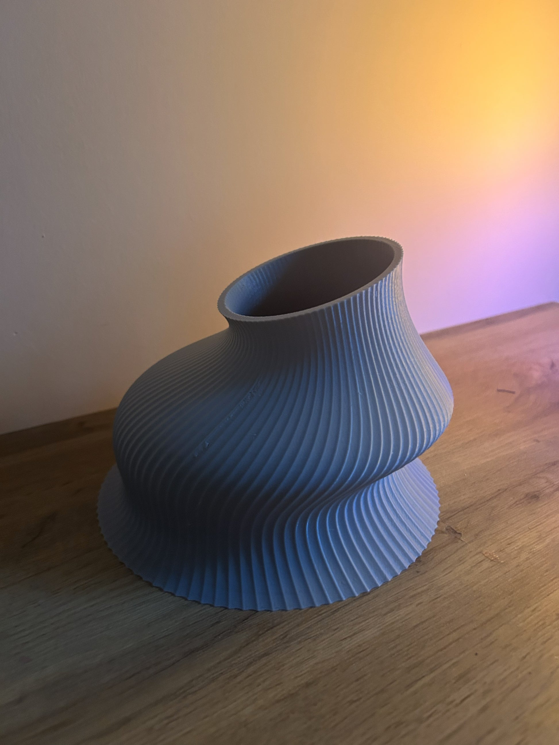 Vaso decorativo scultoreo in PLA per arredo contemporaneo