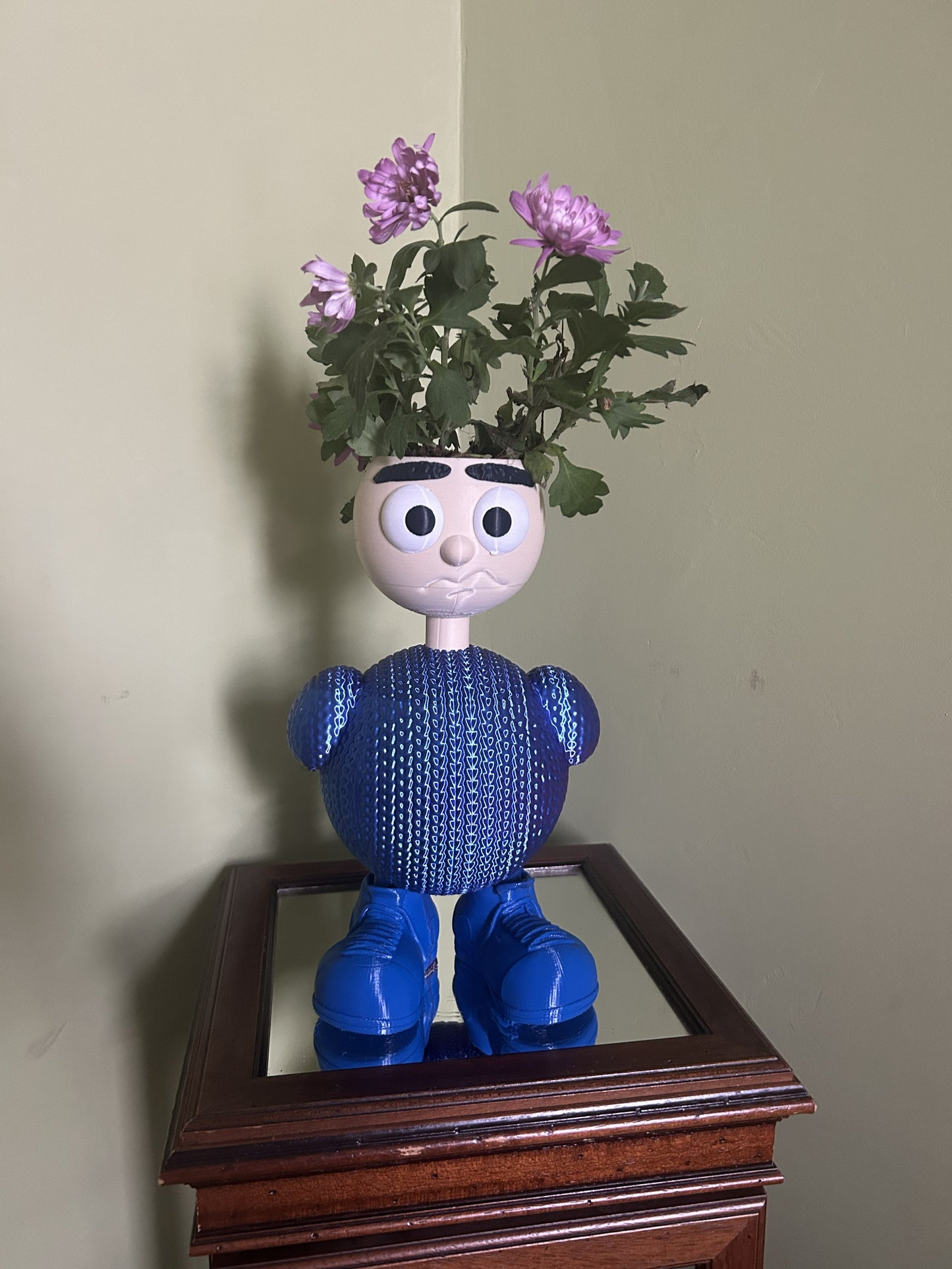 Dettaglio del Vaso Nonnina Fjoccolosa stampato in 3D in PLA, vaso porta pianta decorativo 17×17×40 cm