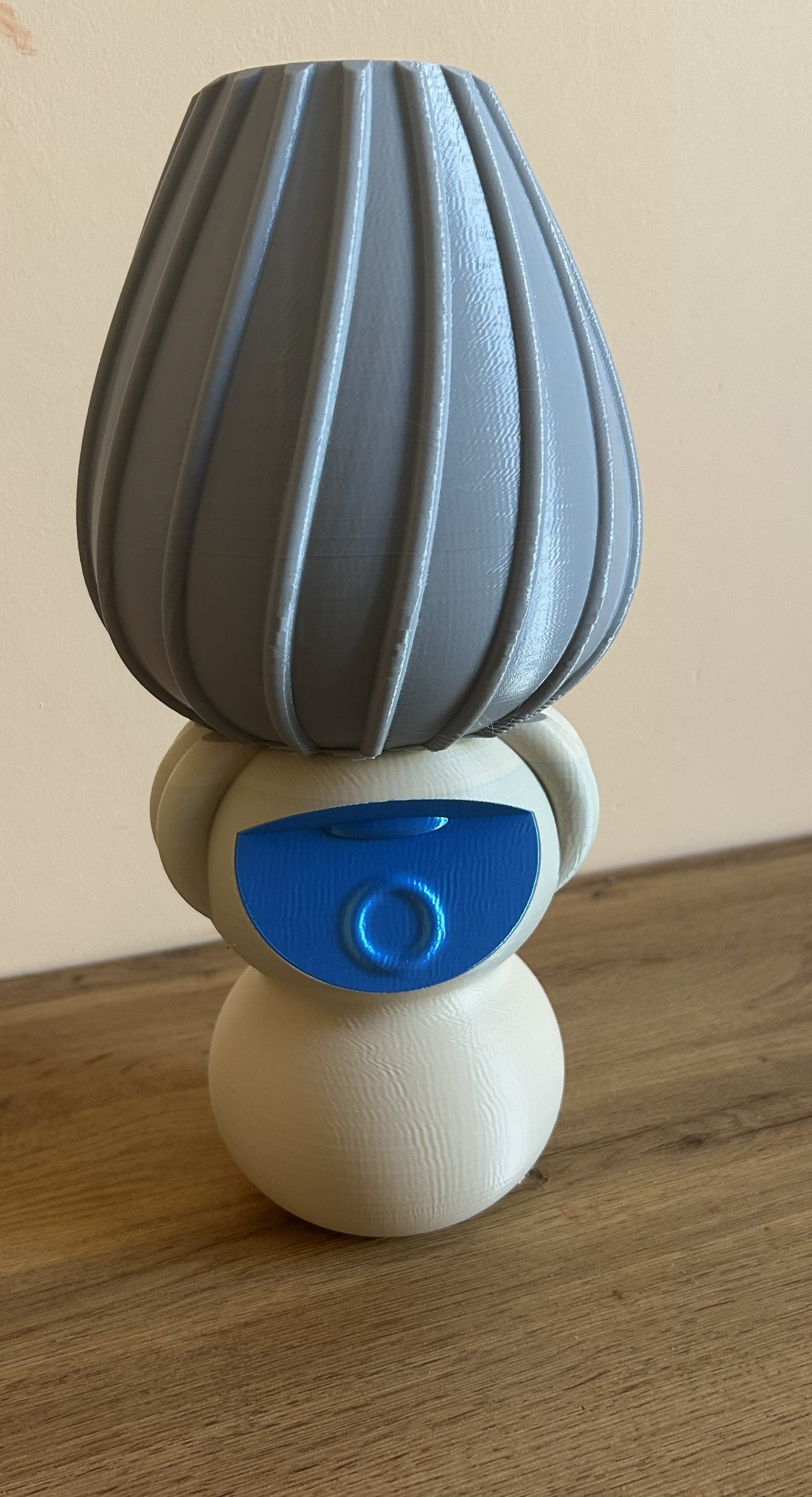 Vaso decorativo tribale stampato in 3D, arredo artistico contemporaneo