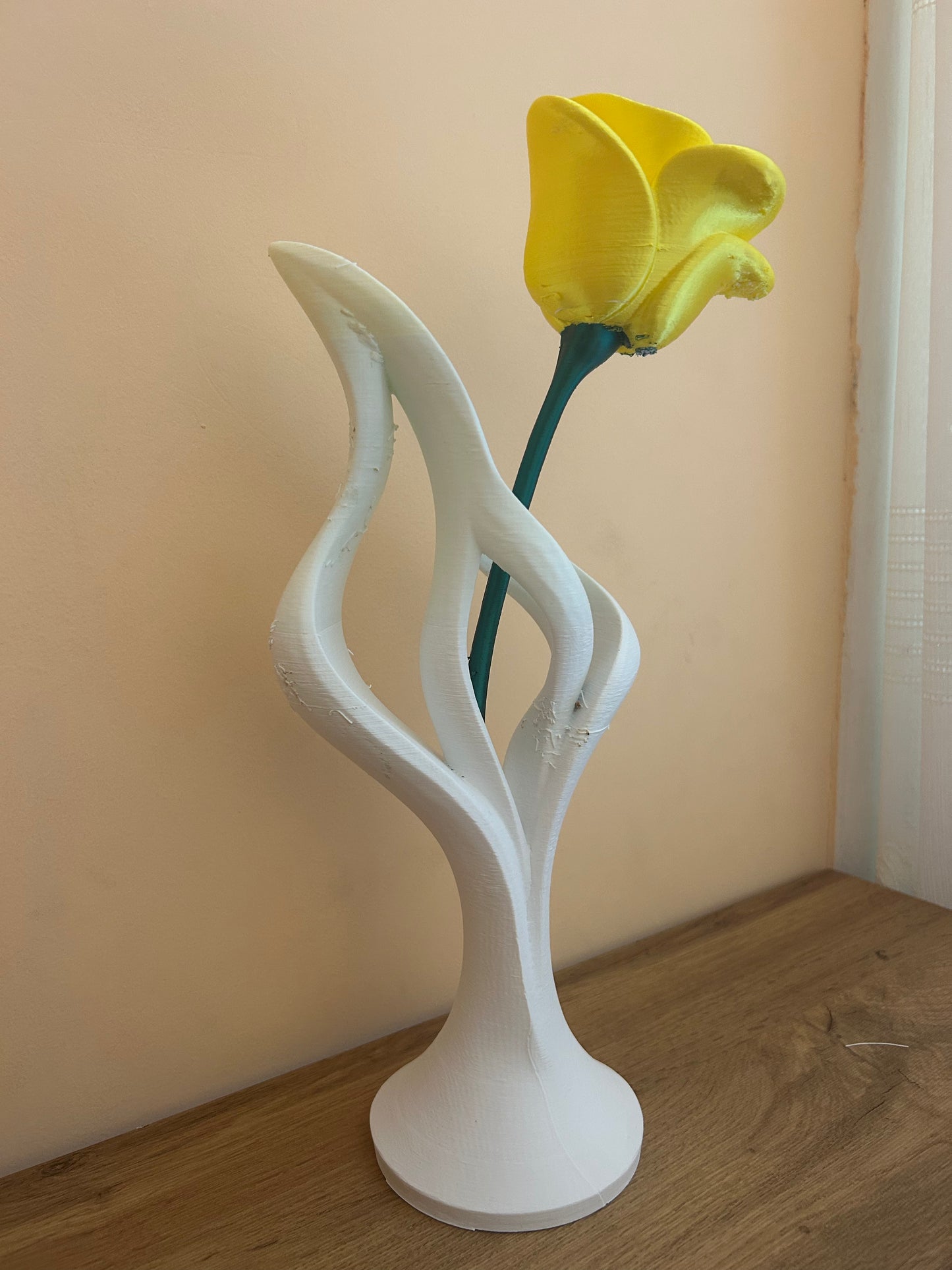 Fiore intrecciato stampato in 3D – scultura decorativa artigianale italiana