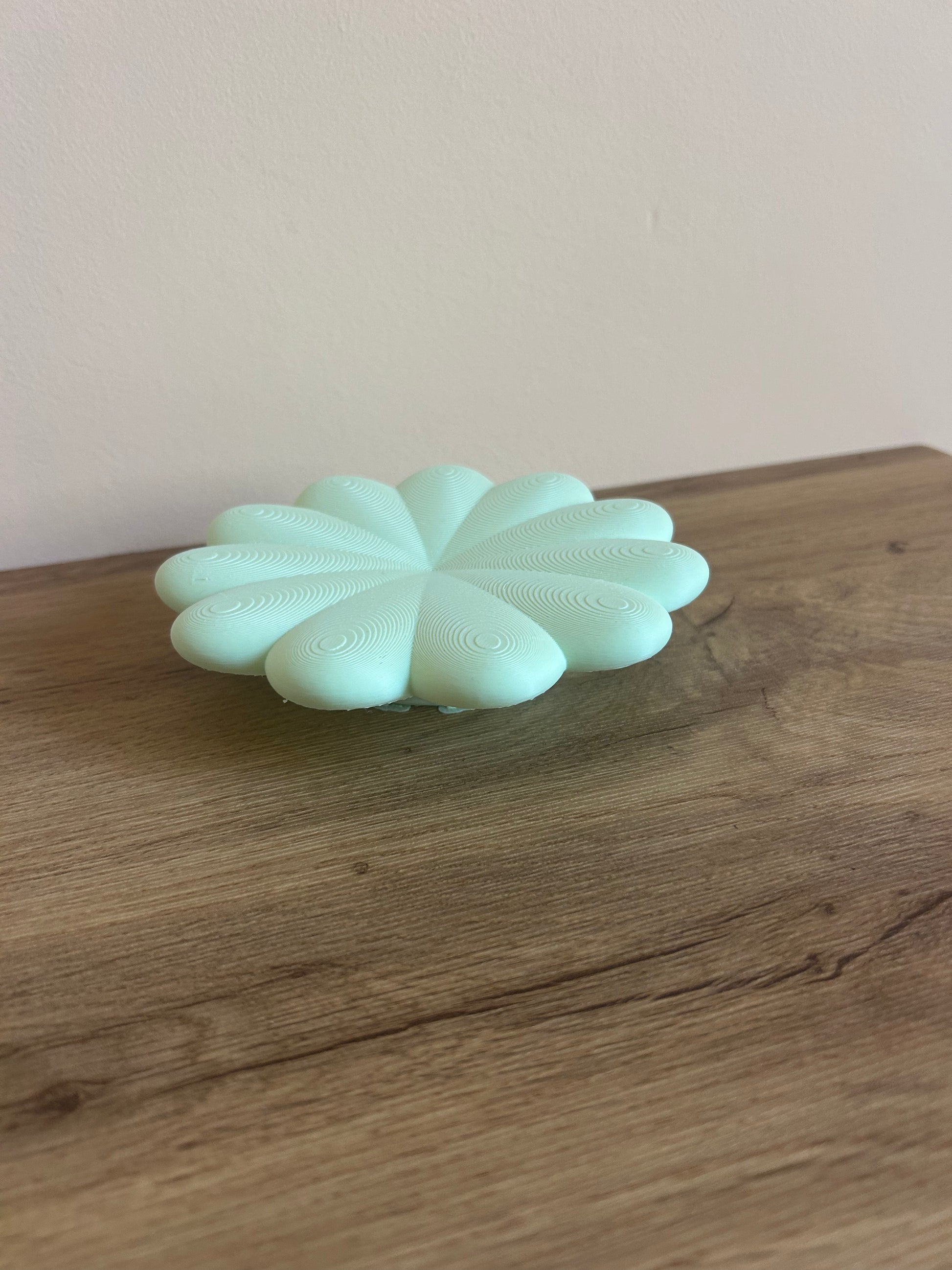 Portasapone Petalo Zen stampato in 3D – vista laterale