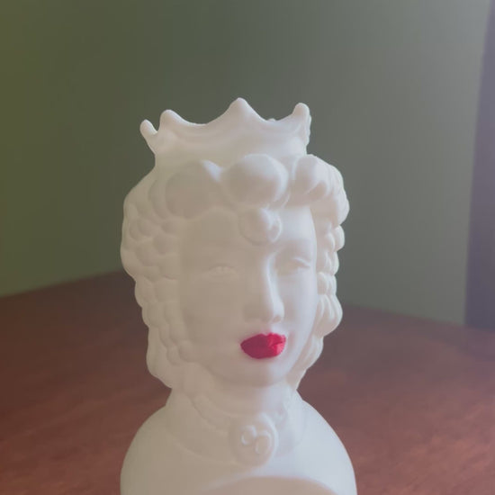 Watch the premium Sicilian Moor Head decorative vase showcased in different sizes and elegant home settings. Modern 3D printed Mediterranean decor designed to enhance luxury interior spaces.