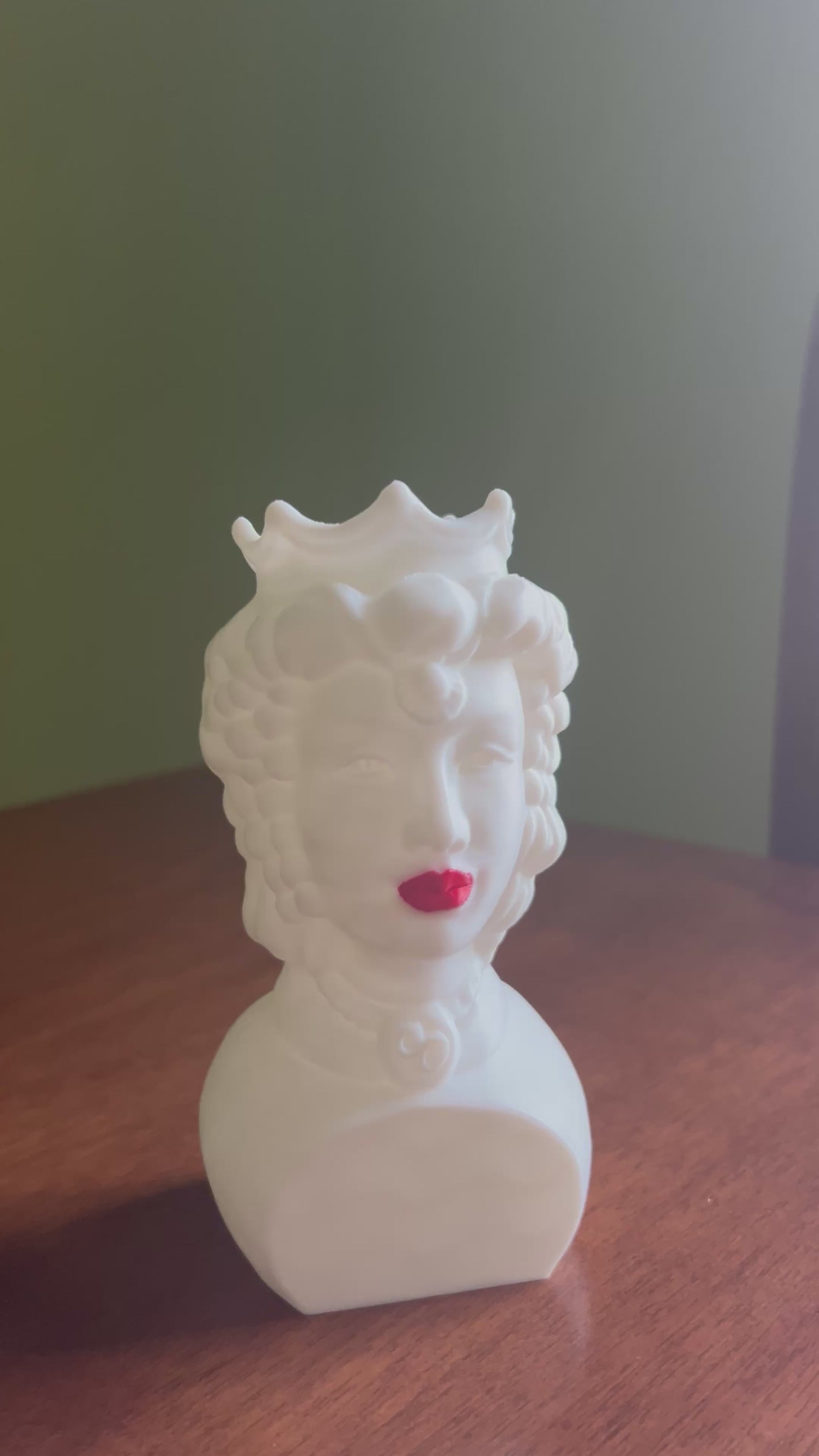 Watch the premium Sicilian Moor Head decorative vase showcased in different sizes and elegant home settings. Modern 3D printed Mediterranean decor designed to enhance luxury interior spaces.