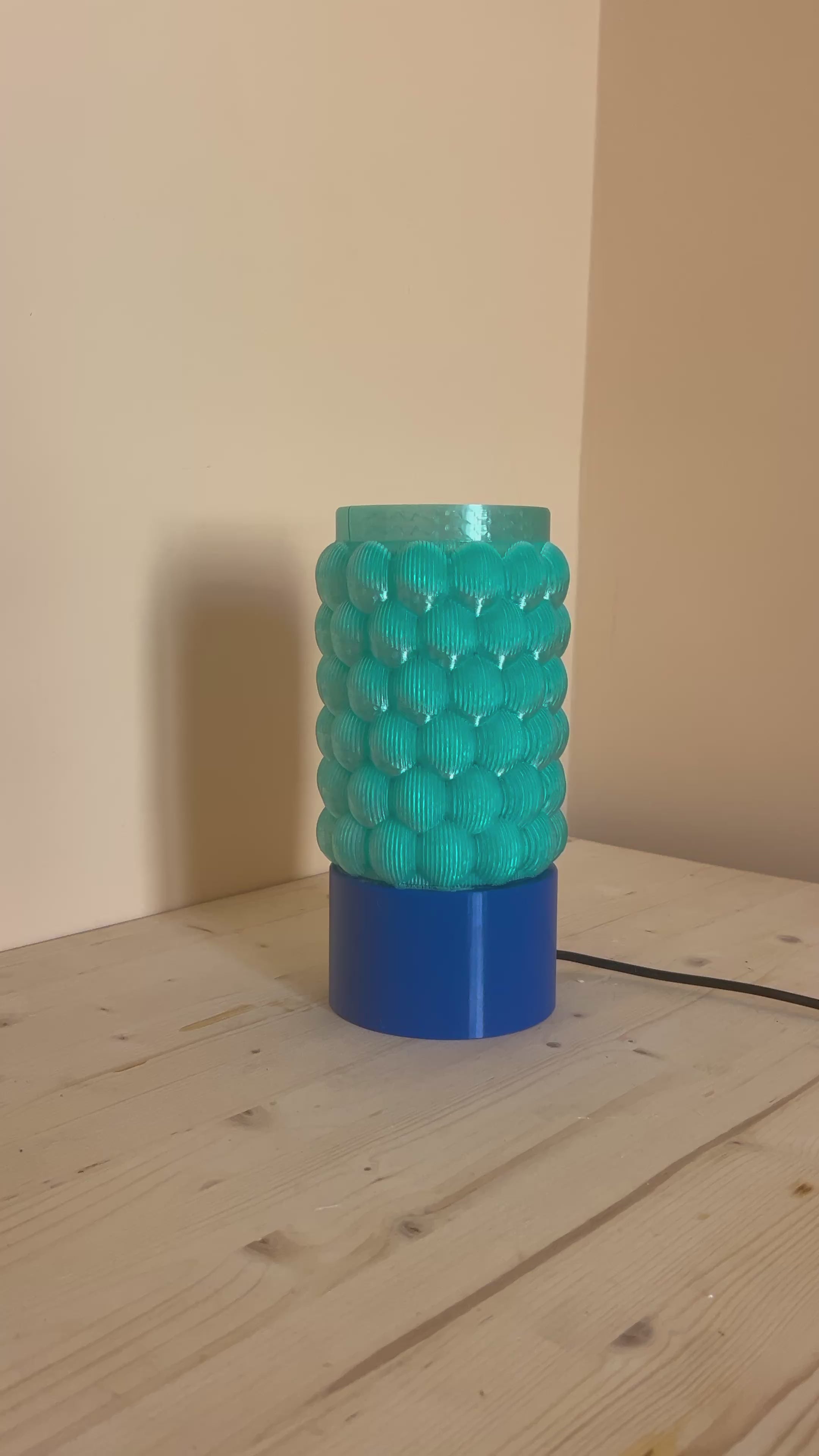 Taty Table Lamp with Textured Diffuser - 3D printed lamp for modern home decor