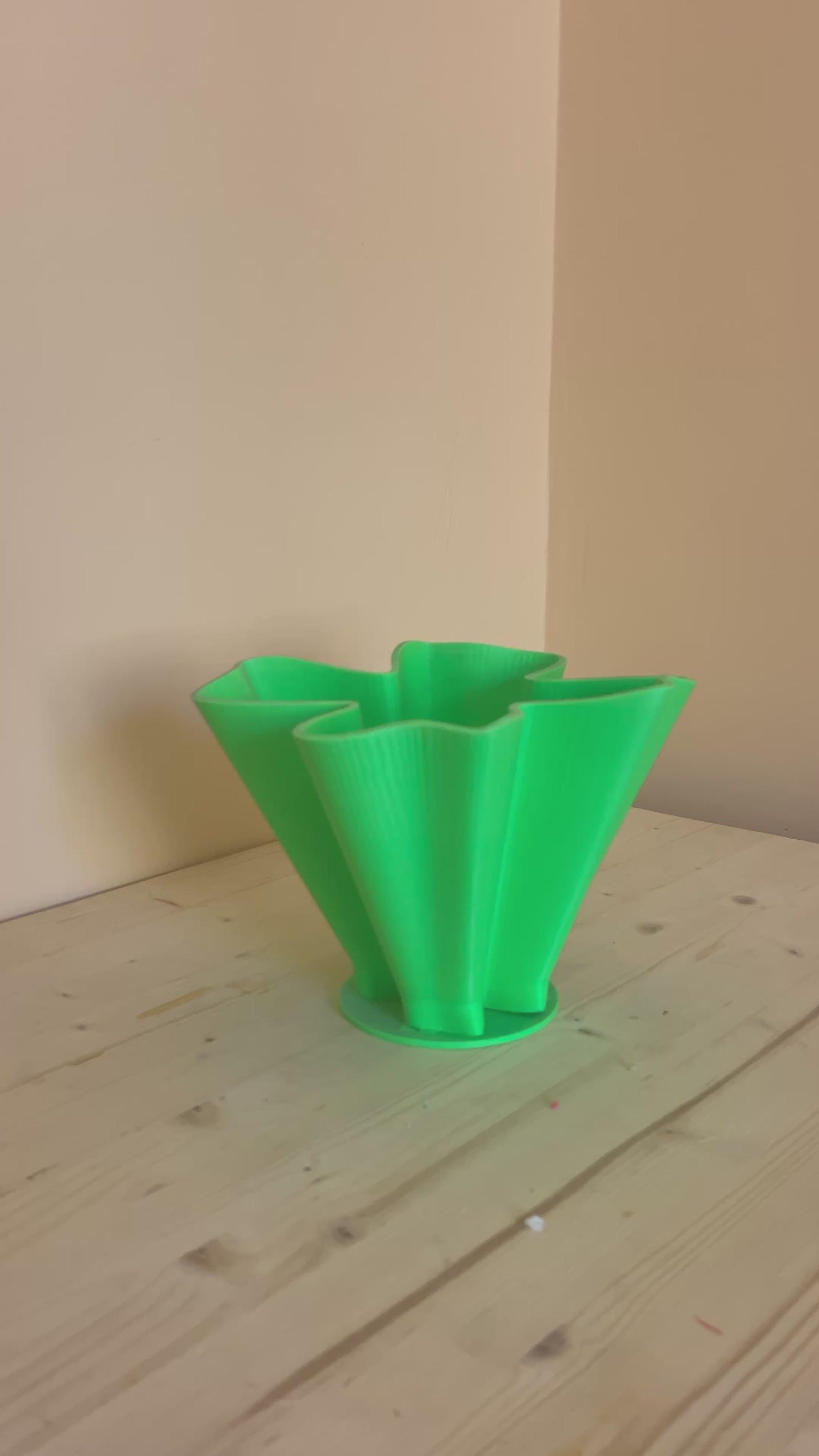 Vaso decorativo artigianale realizzato con stampa 3D video dimostrativo