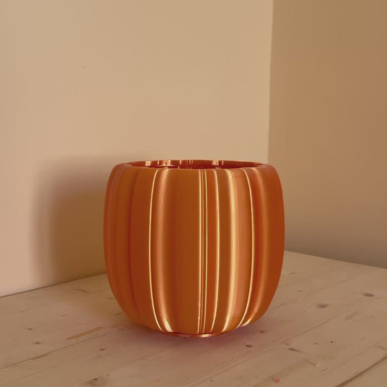 Dettaglio del vaso 3D stampato in PETG ecologico video dimostrativo