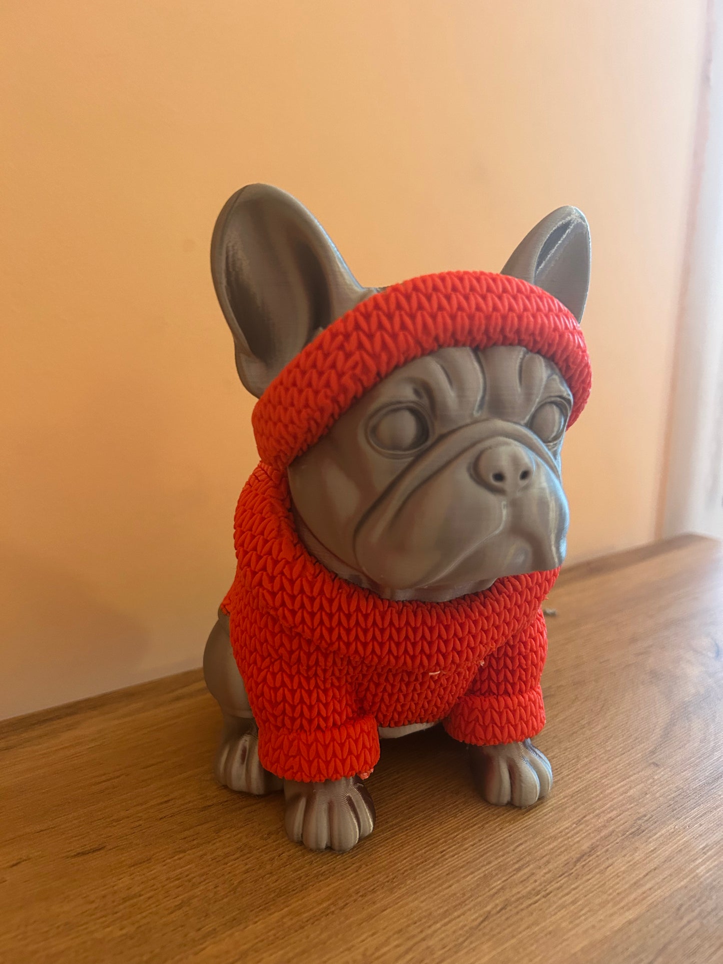 Scultura artigianale di bulldog stampata in 3D per arredo moderno