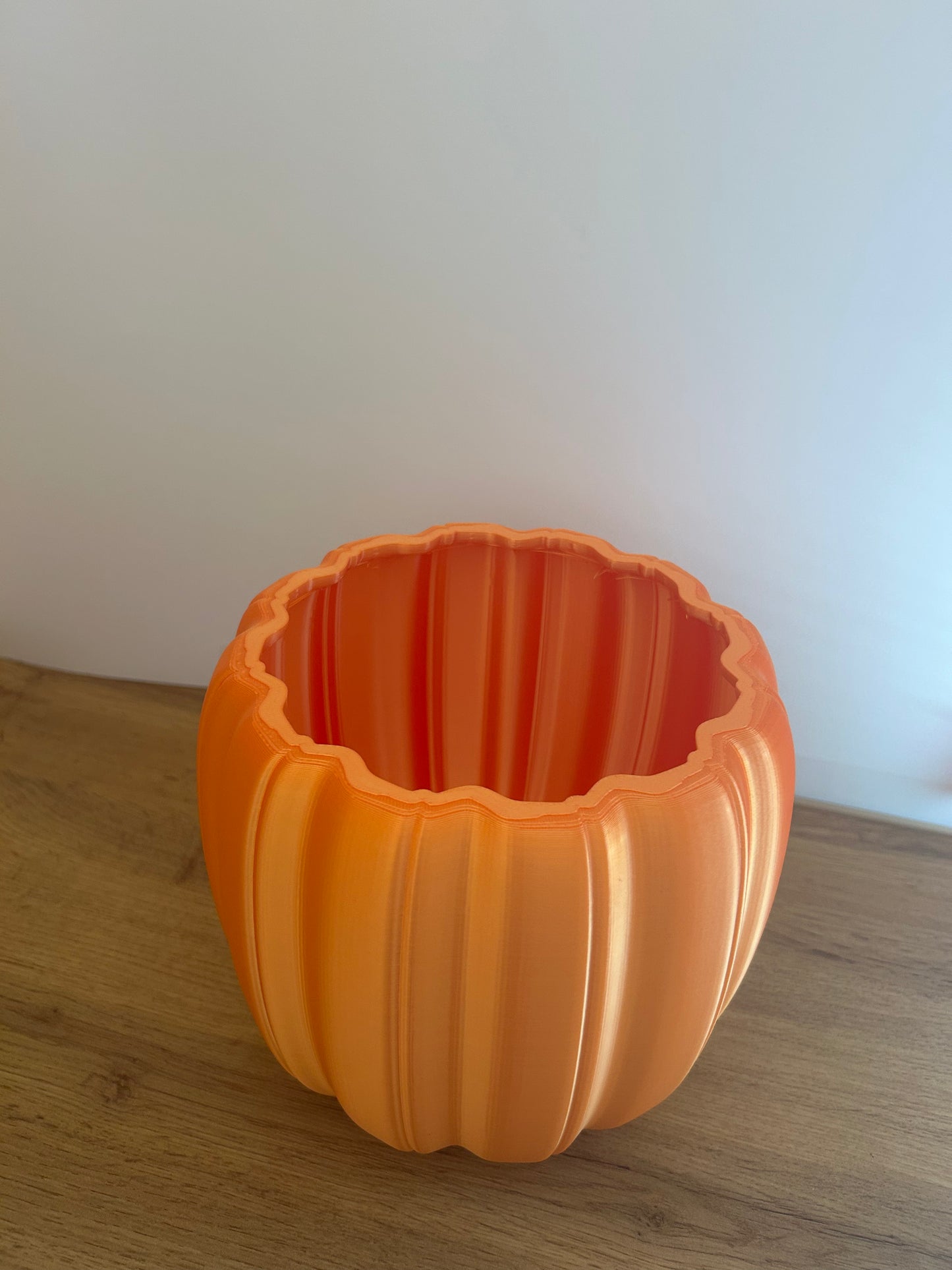 Vaso decorativo artigianale ispirato alla zucca