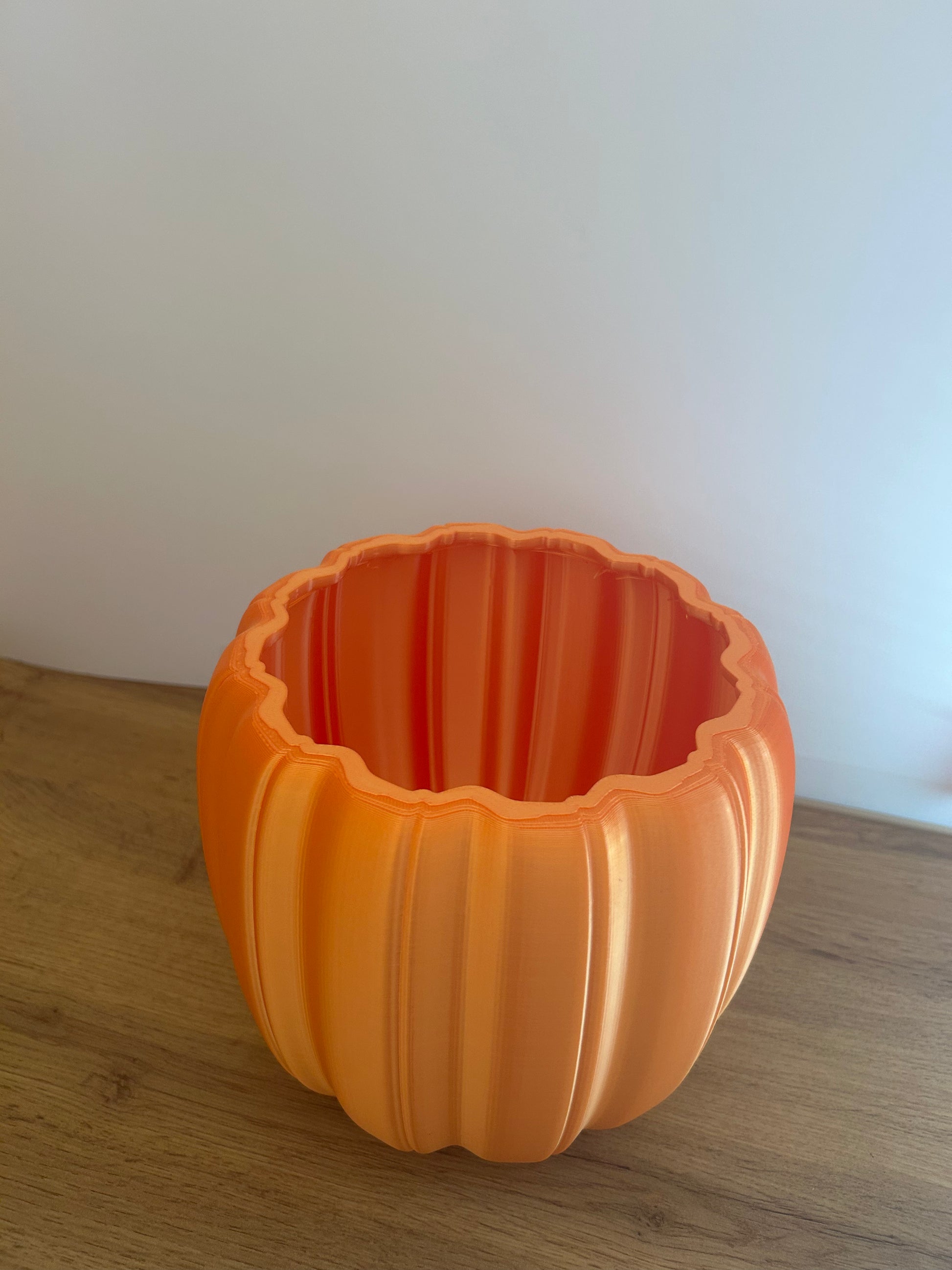 Vaso decorativo artigianale ispirato alla zucca