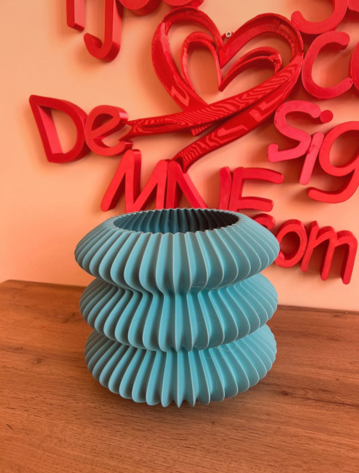 Vaso Nuvoloso a coste stampato in 3D in PLA dal design moderno