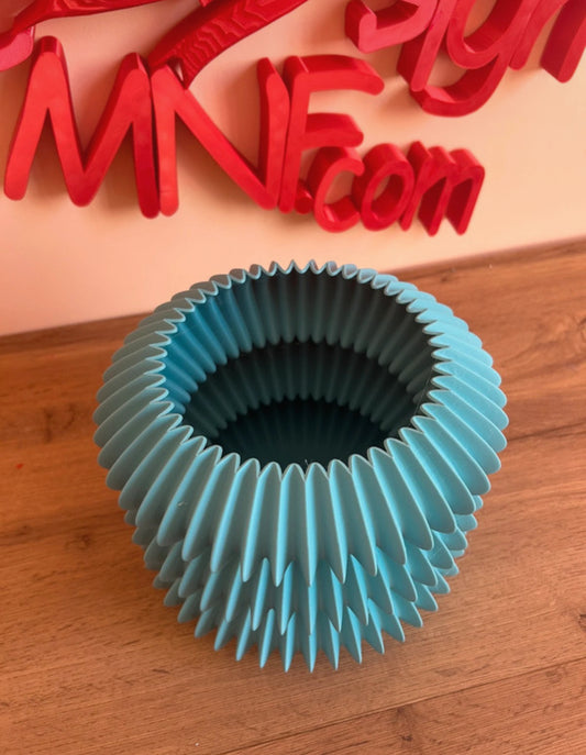 Vaso Nuvoloso a coste stampato in 3D in PLA dal design moderno