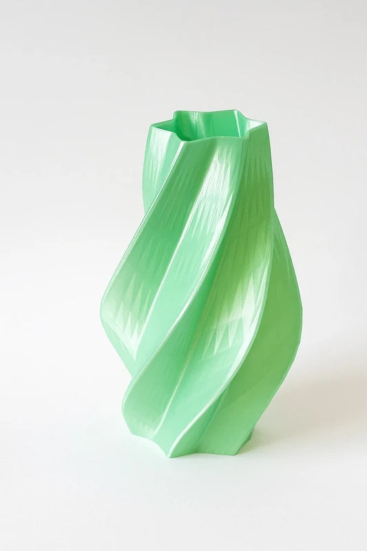Vaso decorativo Onda Verde con linee sinuose stampato in 3D