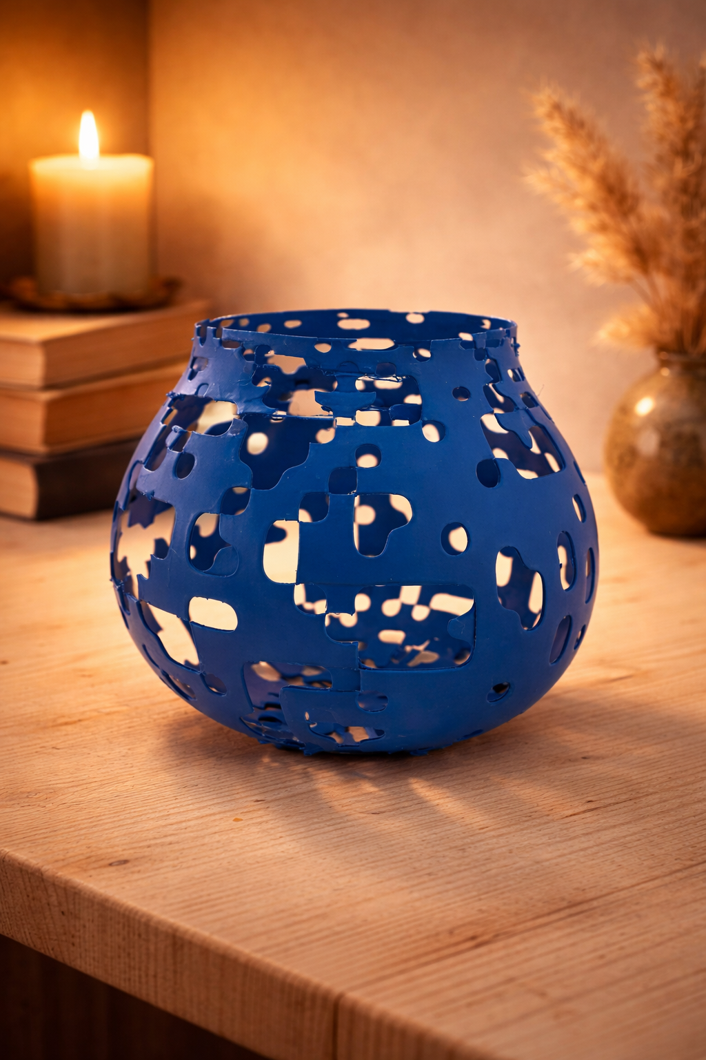 Vaso Russia con effetto luce e ombra design traforato moderno