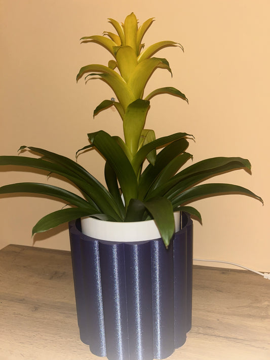 Vaso Lampada Stampato in 3D in PLA – Design Moderno con Illuminazione LED